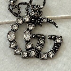 EUC Gucci antique silver and crystal pendant necklace